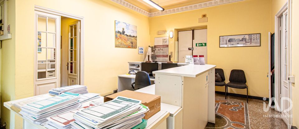 Apartment 6 rooms of 219 m² in Genova (16149)