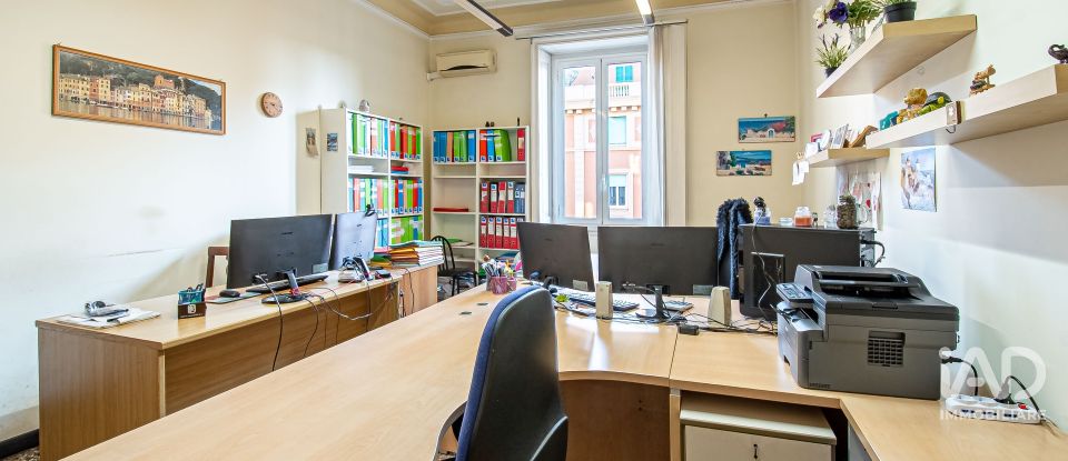 Apartment 6 rooms of 219 m² in Genova (16149)