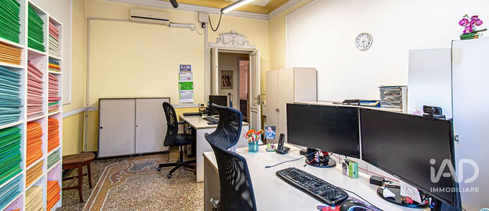 Apartment 6 rooms of 219 m² in Genova (16149)