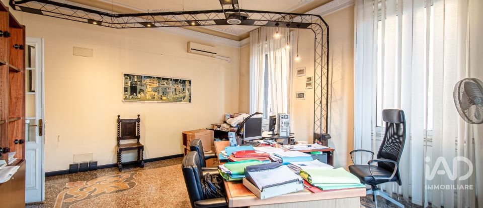 Apartment 6 rooms of 219 m² in Genova (16149)