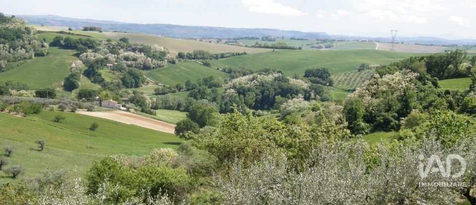 Casa indipendente / Villa 7 locali di 350 m² in Fano (61032)