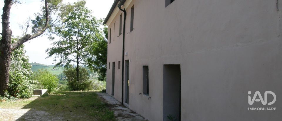 Casa indipendente / Villa 7 locali di 350 m² in Fano (61032)