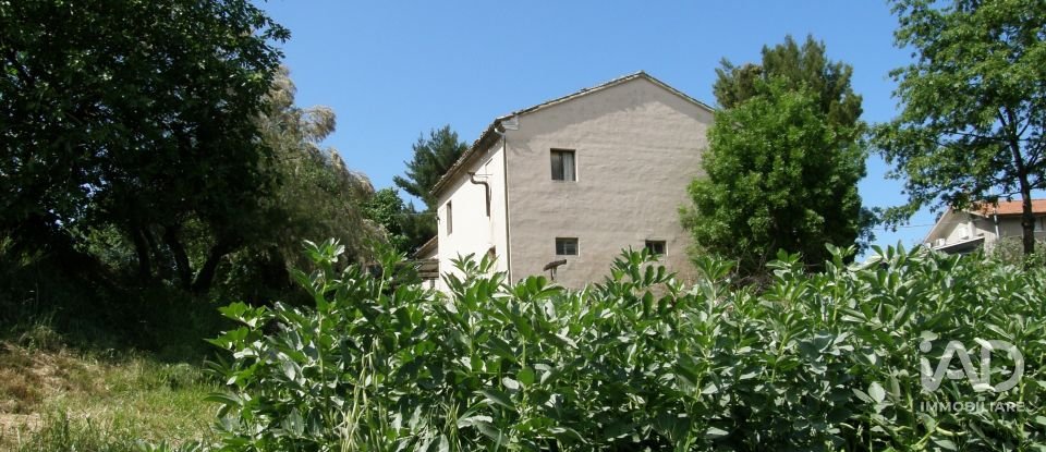 Casa indipendente / Villa 7 locali di 350 m² in Fano (61032)