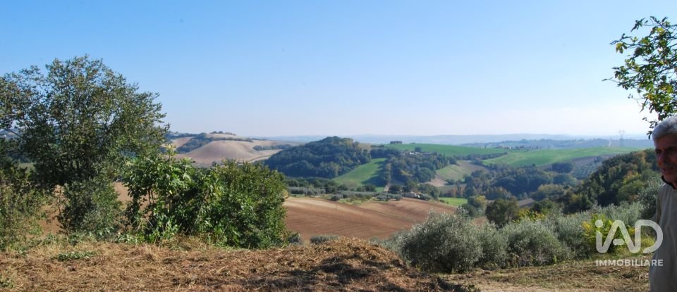 Casa indipendente / Villa 7 locali di 350 m² in Fano (61032)