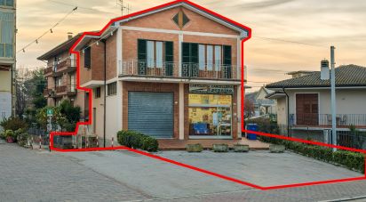 House 7 rooms of 235 m² in Monterubbiano (63825)