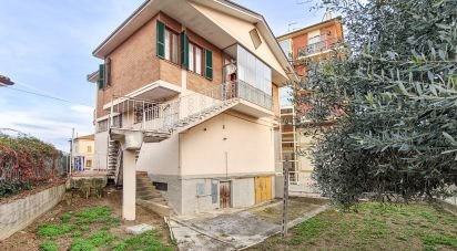 Casa indipendente / Villa 7 locali di 235 m² in Monterubbiano (63825)