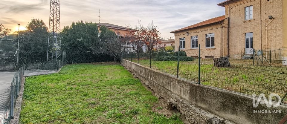 House 7 rooms of 235 m² in Monterubbiano (63825)