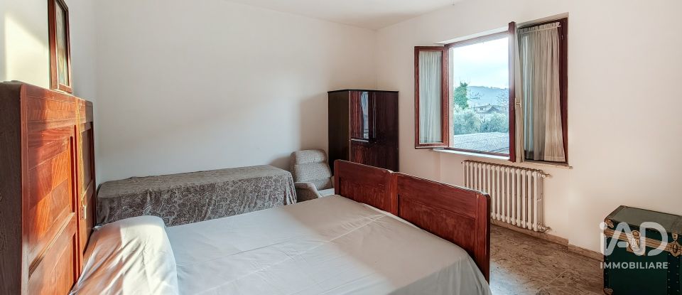 House 7 rooms of 235 m² in Monterubbiano (63825)