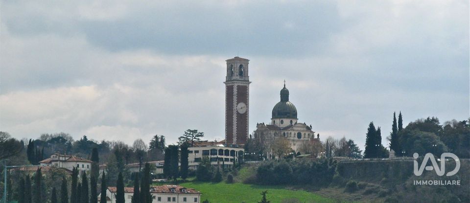 Land of 700 m² in Vicenza (36100)