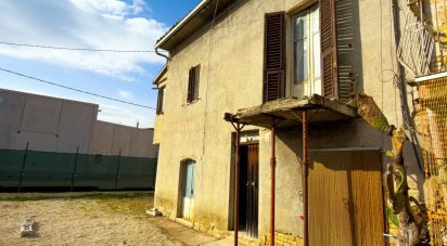 House 4 rooms of 89 m² in Assisi (06081)