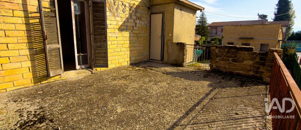 House 4 rooms of 89 m² in Assisi (06081)