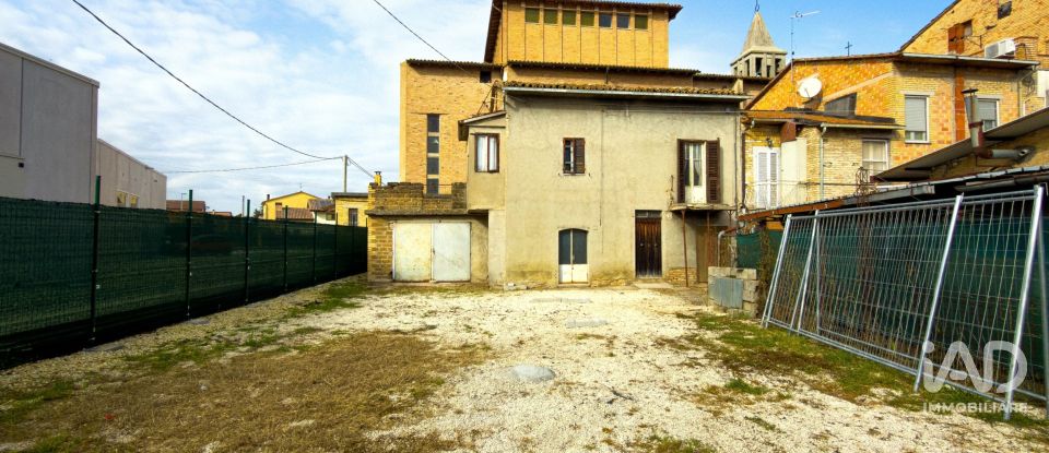House 4 rooms of 89 m² in Assisi (06081)