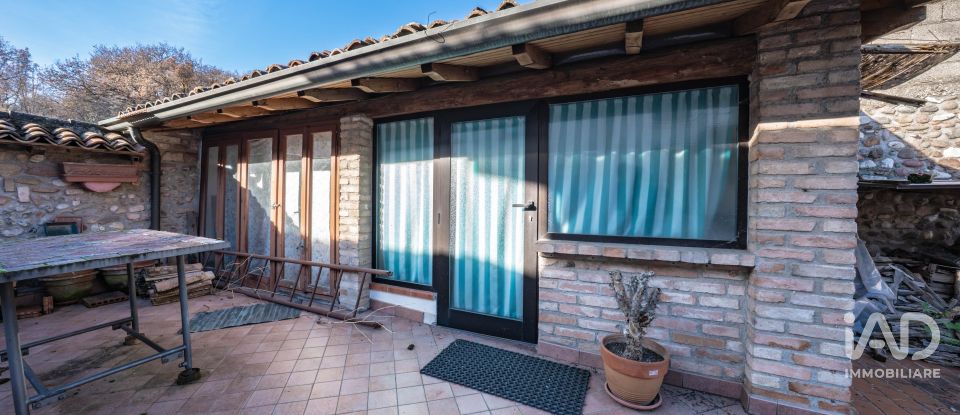 House 5 rooms of 169 m² in Cavriana (46040)