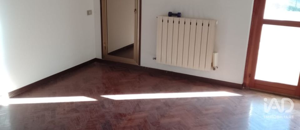 Appartamento 9 locali di 185 m² a Fabriano (60044)