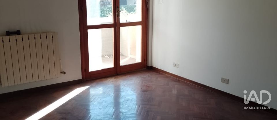 Appartamento 9 locali di 185 m² a Fabriano (60044)