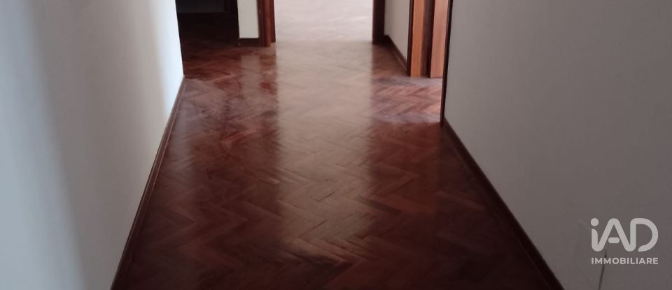 Appartamento 9 locali di 185 m² a Fabriano (60044)