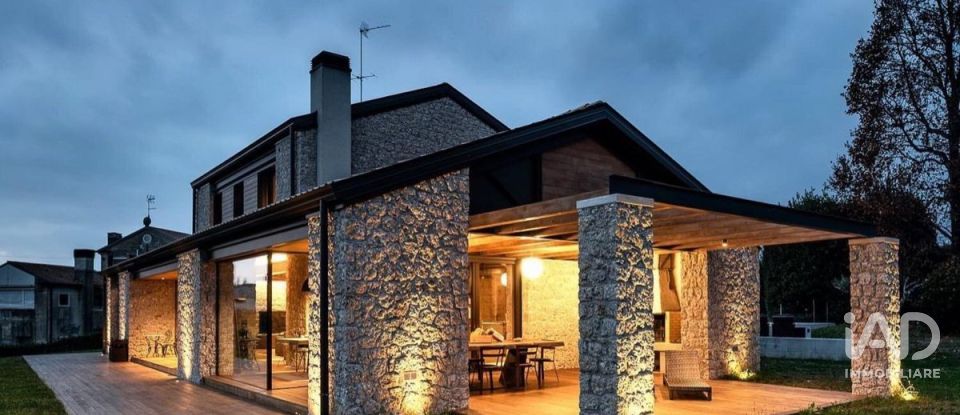 Farm 5 rooms of 110 m² in Rosciano (65020)