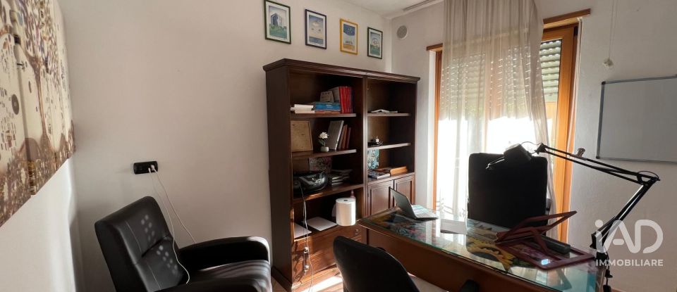 Appartamento 0 locali di 91 m² a Tortolì (08048)