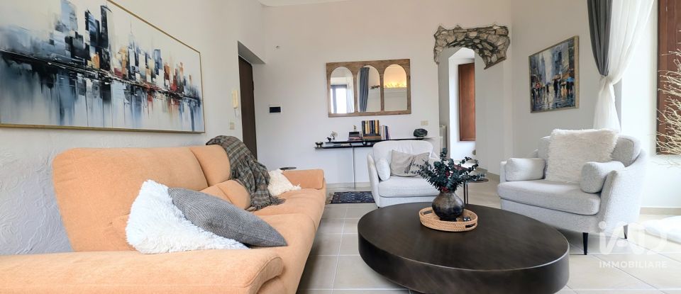 Appartamento 5 locali di 90 m² a Introdacqua (67030)