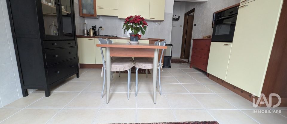 Appartamento 5 locali di 90 m² a Introdacqua (67030)