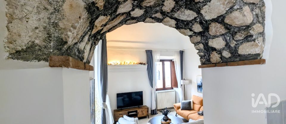 Appartamento 5 locali di 90 m² a Introdacqua (67030)