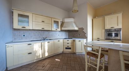 House 11 rooms of 325 m² in Argenta (44010)