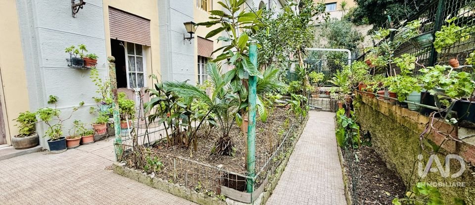 Appartamento 6 locali di 110 m² a Genova (16146)