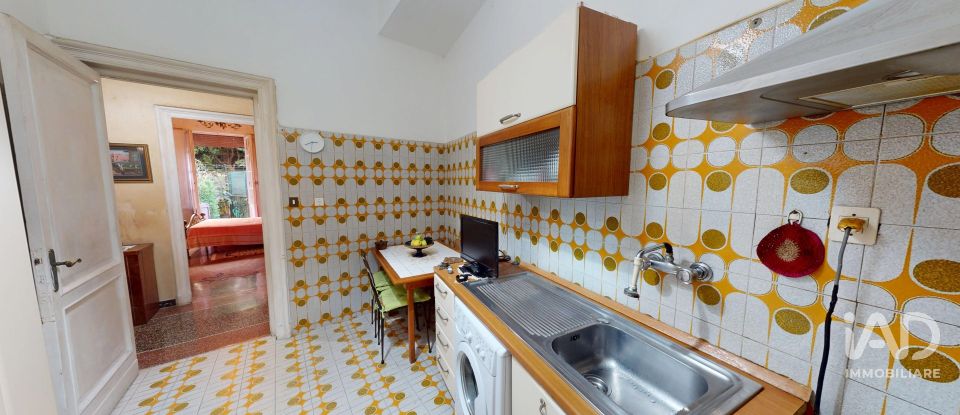 Appartamento 6 locali di 110 m² a Genova (16146)