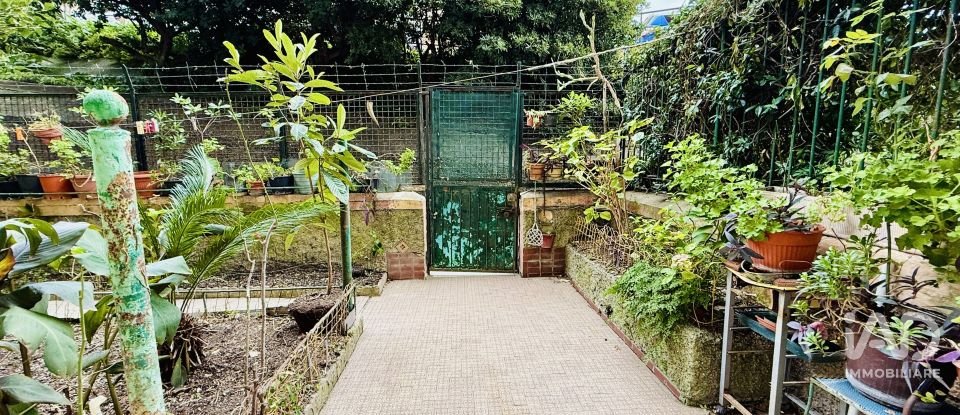 Appartamento 6 locali di 110 m² a Genova (16146)