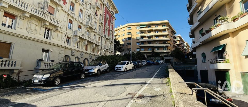 Appartamento 6 locali di 110 m² a Genova (16146)